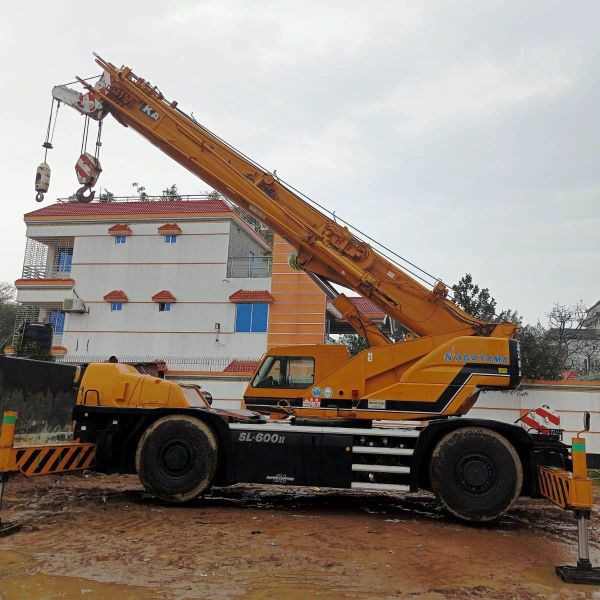 Cho thuê xe cẩu tự hành Kato 50 tấn phục vụ công trình