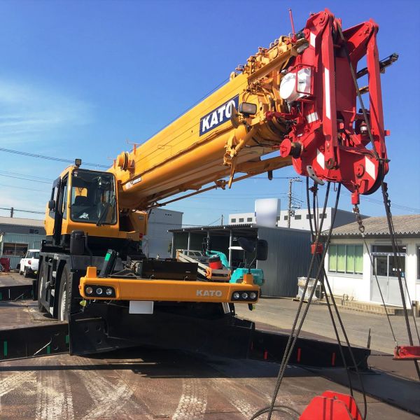 Cho thuê xe cẩu tự hành Kato 50 tấn phục vụ công trình