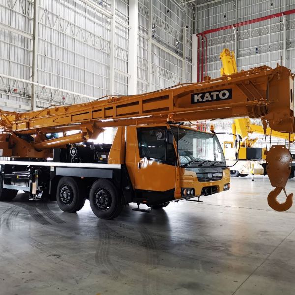 Cho thuê xe cẩu tự hành Kato 50 tấn phục vụ công trình