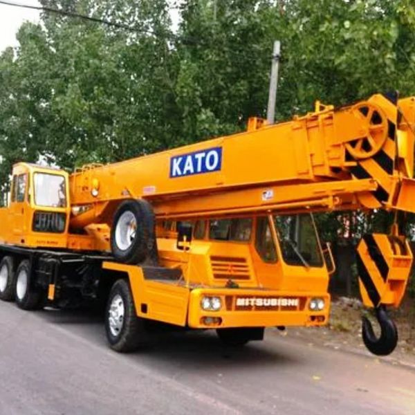Cho thuê xe cẩu tự hành Kato 50 tấn phục vụ công trình