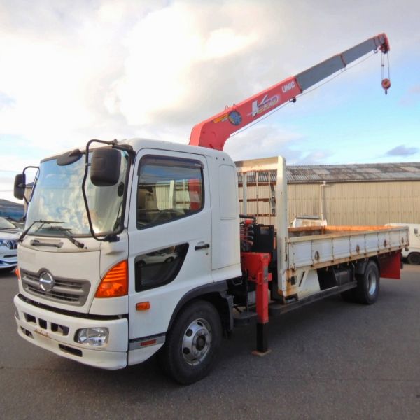 Cho thuê xe tải Hino 2 tấn gắn cần cẩu Unic 3 khúc
