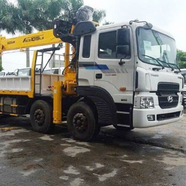 Cho thuê xe tải Hyundai 8 tấn gắn cần cẩu Soosan 10 tấn 5 khúc