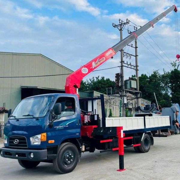 Cho thuê xe tải Jac 3,5 tấn gắn cần cẩu Unic 3 khúc